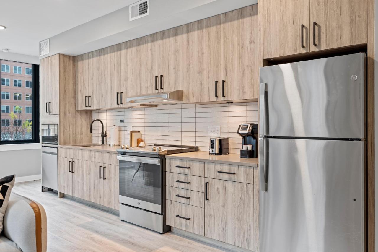 Apartment Coda On Half, A Placemakr Experience - Navy Yard *