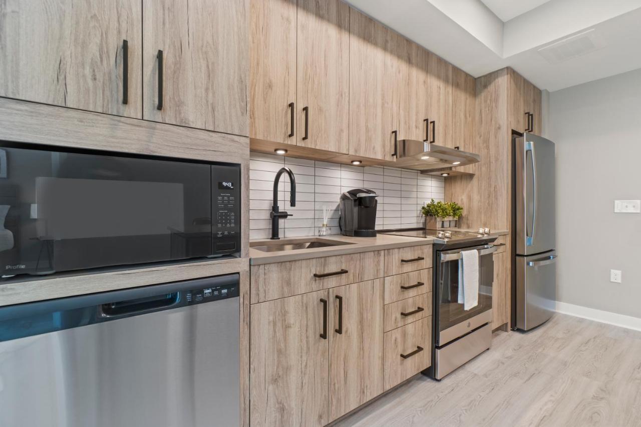 Coda On Half, A Placemakr Experience - Navy Yard