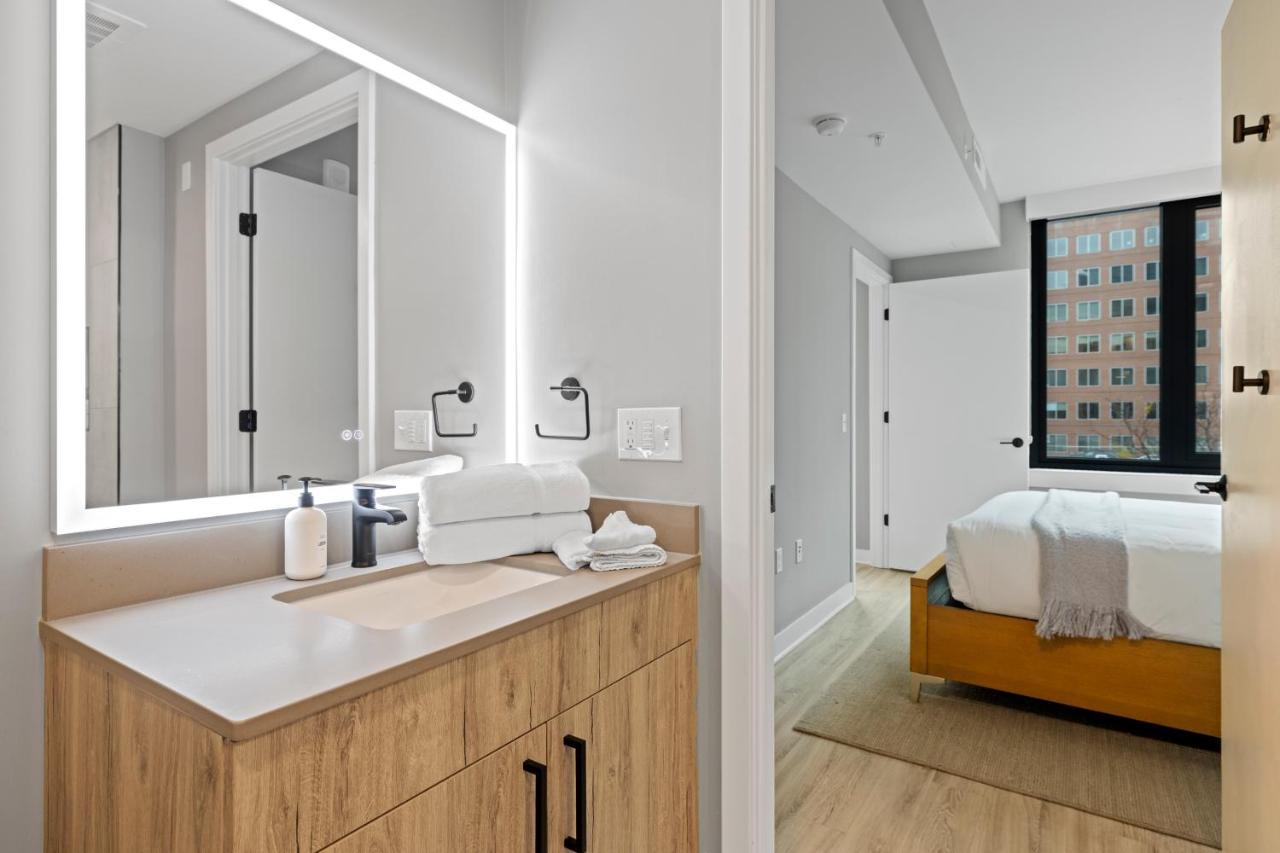 Apartment Coda On Half, A Placemakr Experience - Navy Yard *