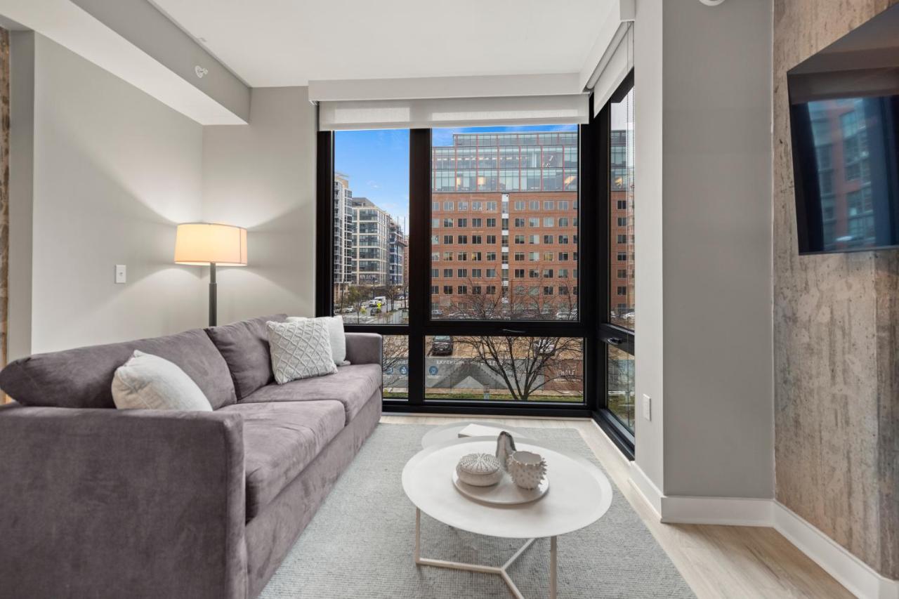 Apartment Coda On Half, A Placemakr Experience - Navy Yard Washington