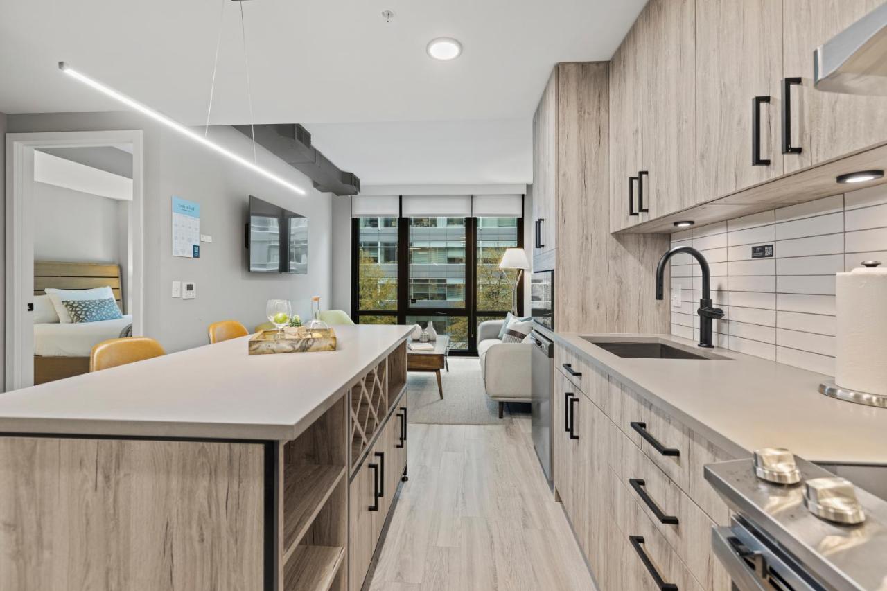 Coda On Half, A Placemakr Experience - Navy Yard Apartment *
