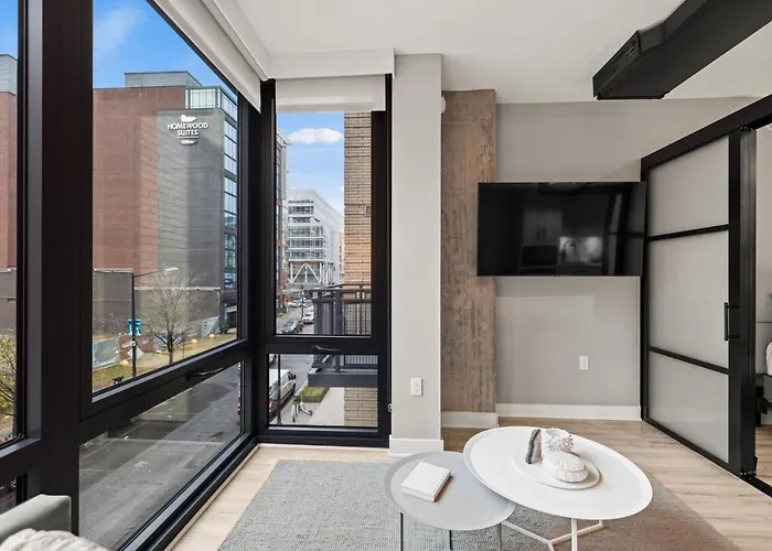 Coda On Half, A Placemakr Experience - Navy Yard