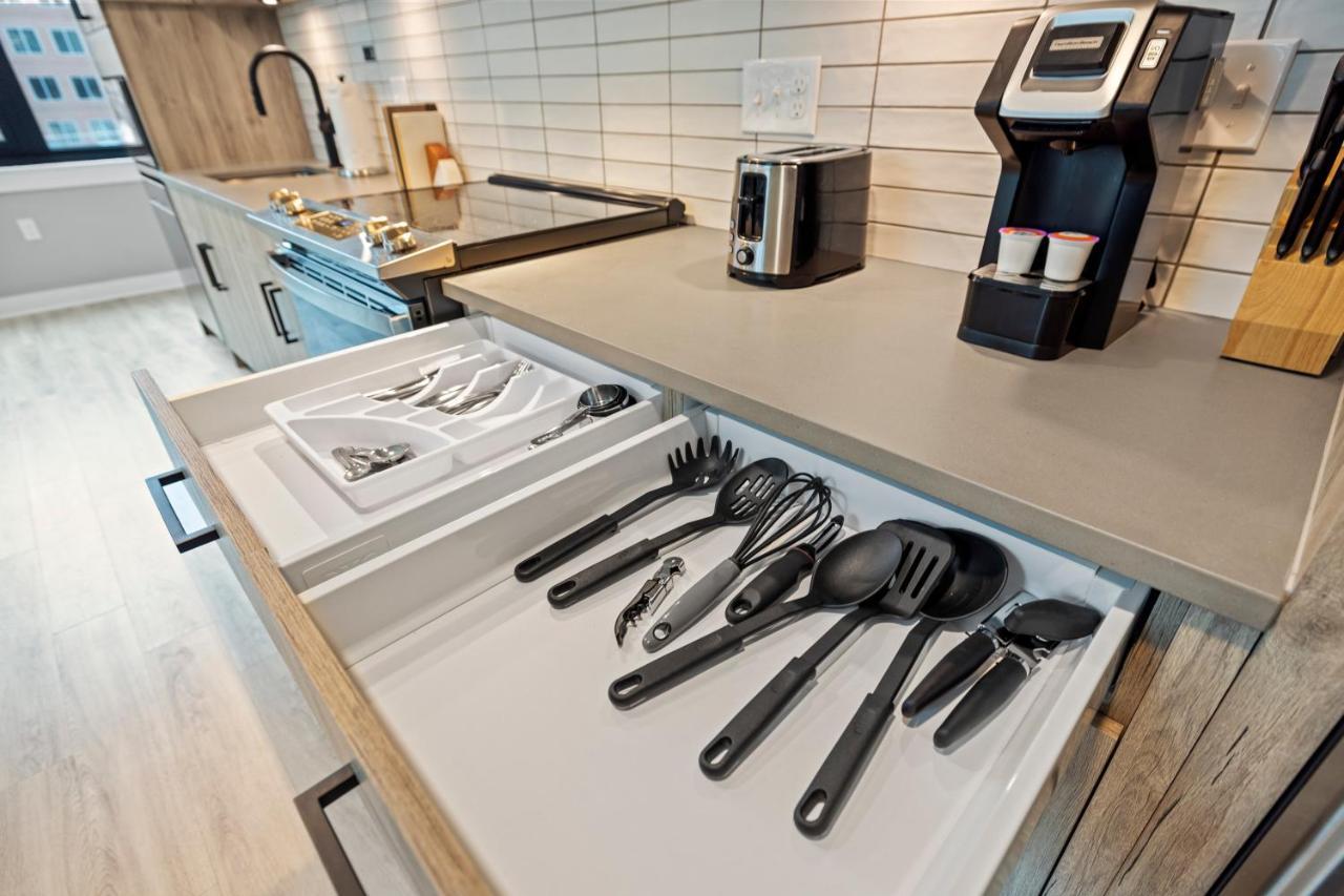 Apartment Coda On Half, A Placemakr Experience - Navy Yard